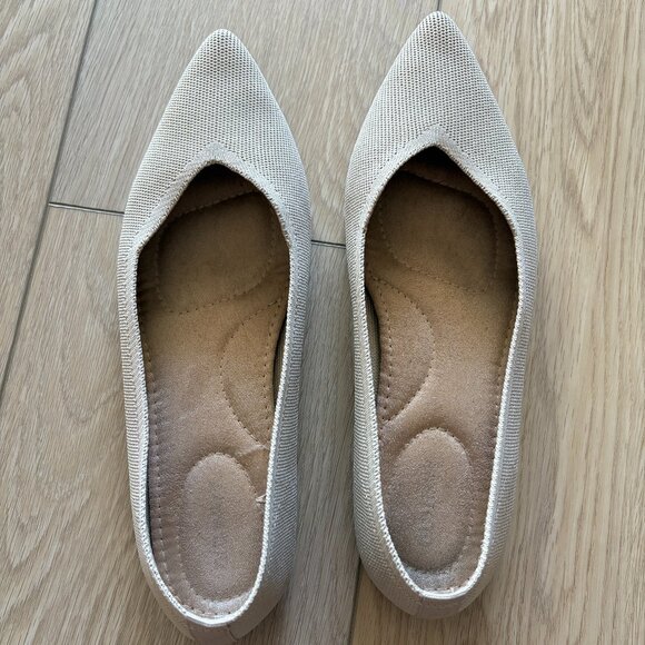 Old Navy Soft-Knit Pointed-Toe Ballet Flats size 8 - Picture 1 of 10